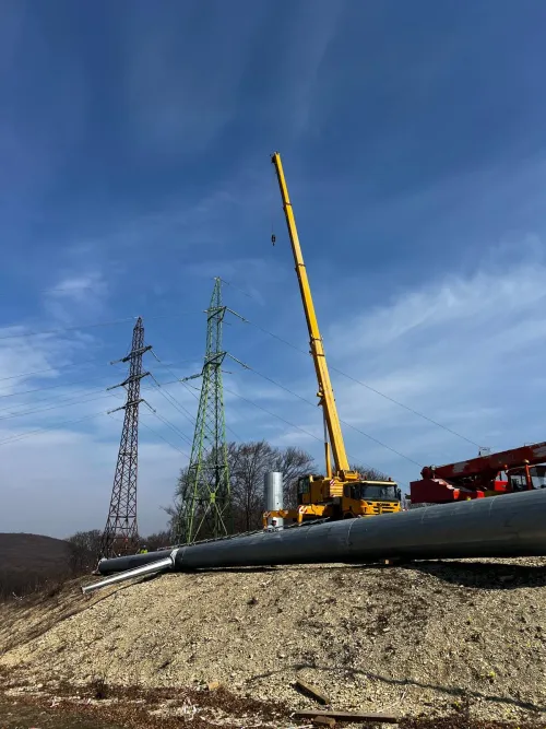 Macara mobilă la capacitate maximă de extensie.